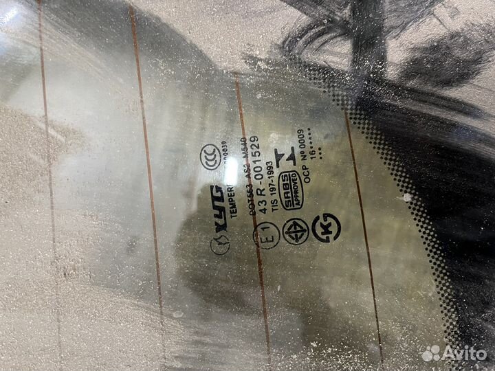 Стекло крышки багажника заднее nissan qashqai