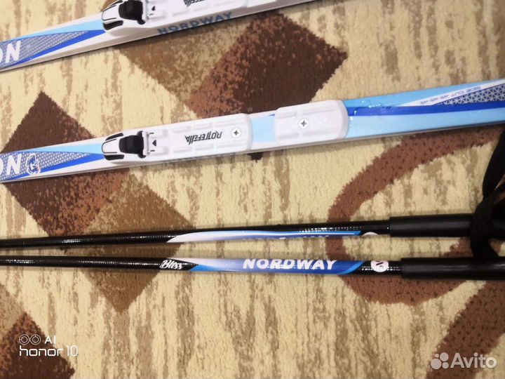 Беговые лыжи