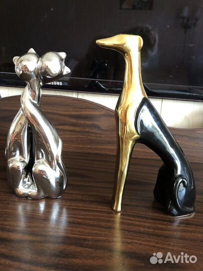 Статуэтки,сувениры