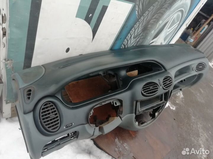 Панель приборов рено меган1 1996-1999 г. в