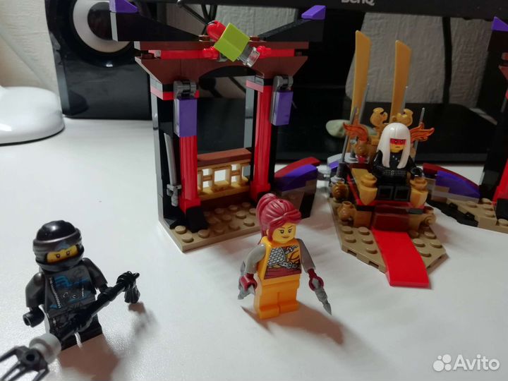 Lego Ninjago Решающий бой в тронном зале