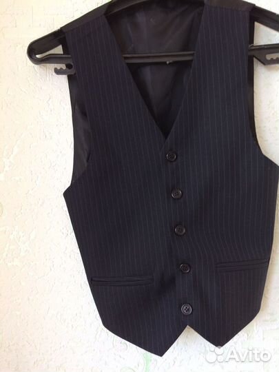 Костюм тройка