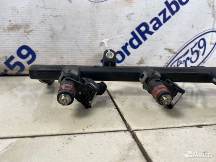 Рампа топливная Renault Grand Scenic JM 1.6 (K4M)