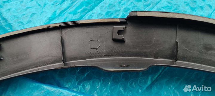 Молдинг крыла Рав 4 -4 задний левый Оригинал 13-15