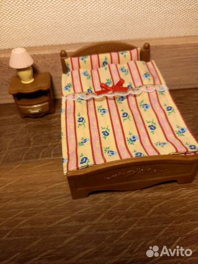 Кровать и комод игровой набор sylvanian families