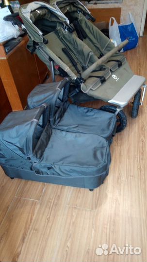 Коляска 2 в 1 дпя двойни или погодок easywalker