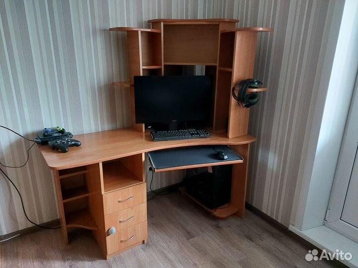 Компьютерный стол бу