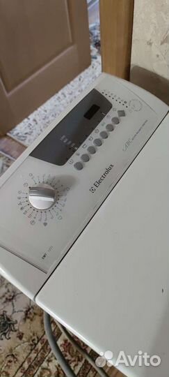 Стиральная машина Electrolux EWT 1221 на запчасти