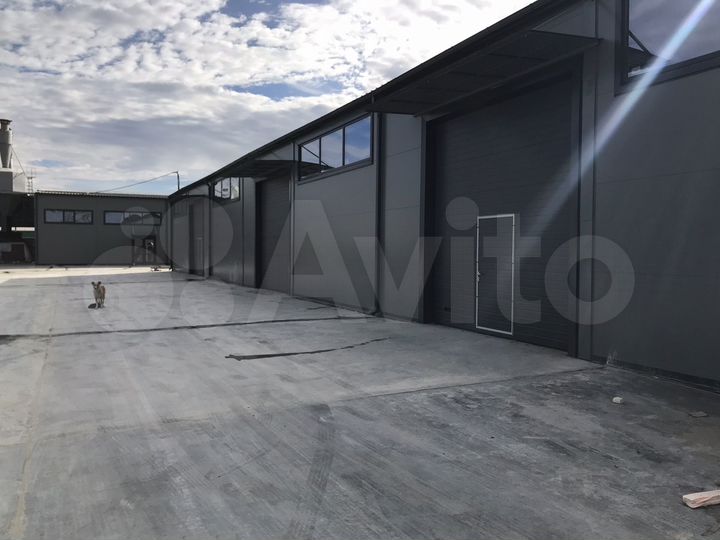 Склад, 555 м²