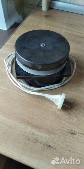 Электроплитка СССР рабочая, в хорошем состоянии