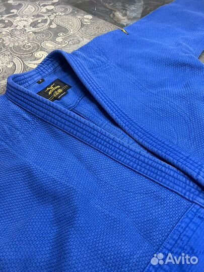 Комплект из 2 кимоно для дзюдо Mizuno 160 (2)