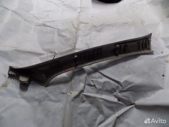 Обшивка стойки 508 2010