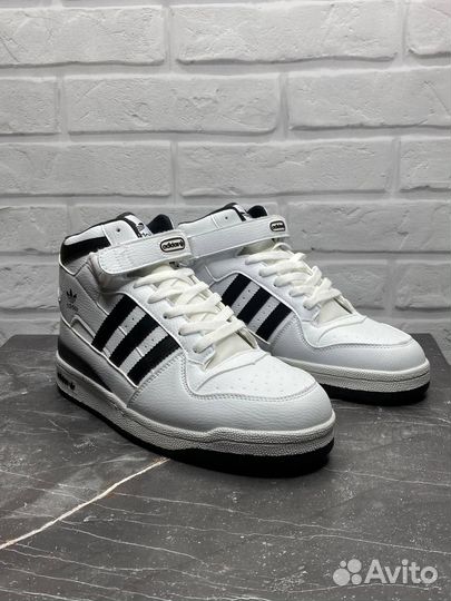 Кроссовки Adidas зимние