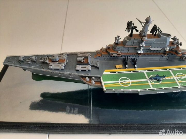 Модель тяжёлого авианесущего крейсера 