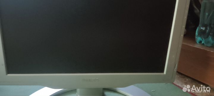 Монитор philips