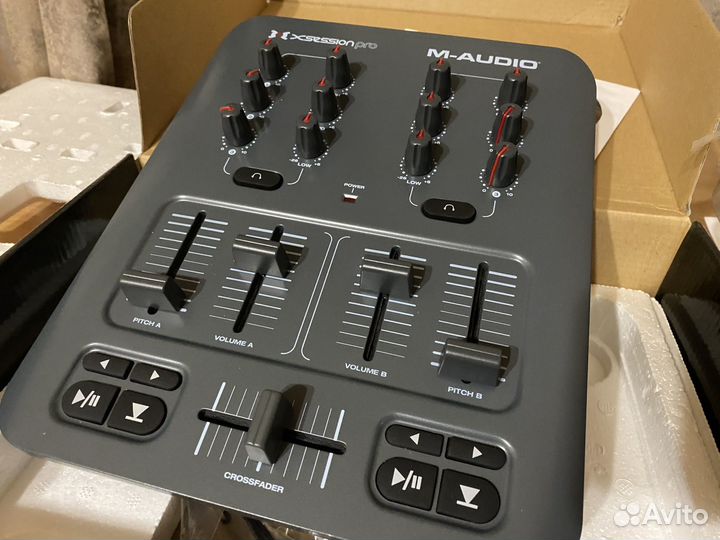 Dj контролер m-audio