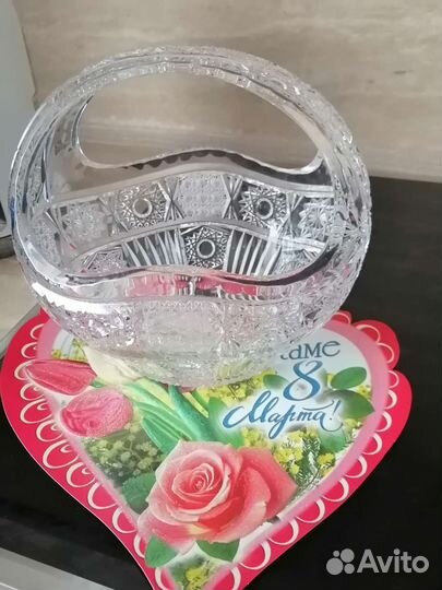 Конфетница (хрустальная корзина)