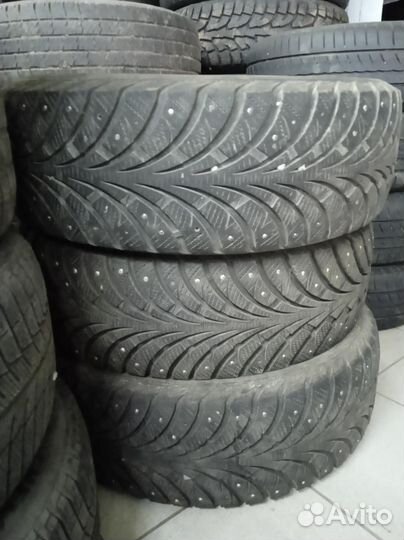 Sava Eskimo Stud 215/65 R16