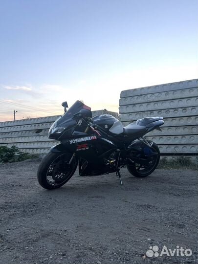 Suzuki GSX600-R