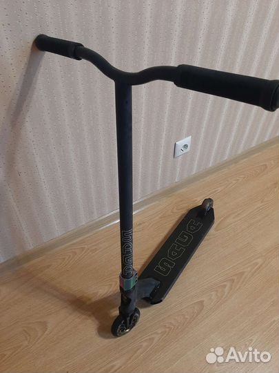 Трюковой самокат saga