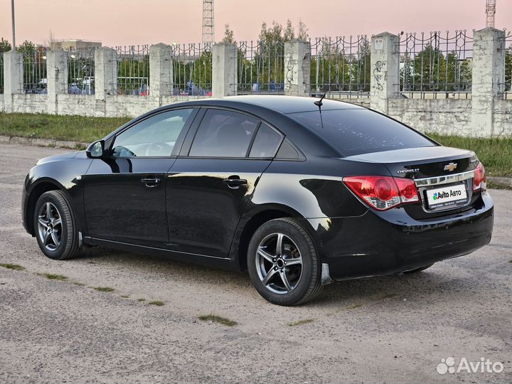 Chevrolet Cruze 1.8 МТ, 2010, 180 000 км