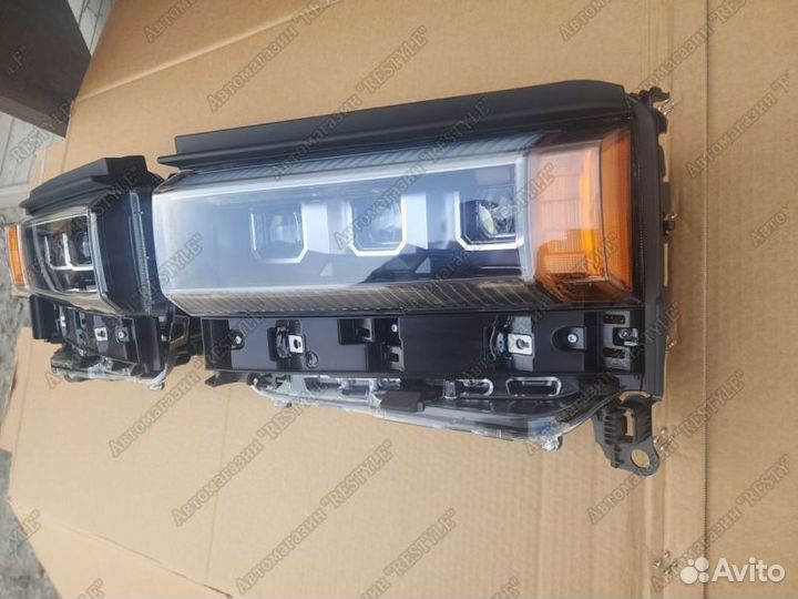 Фары передние Toyota Land Cruiser Prado 250