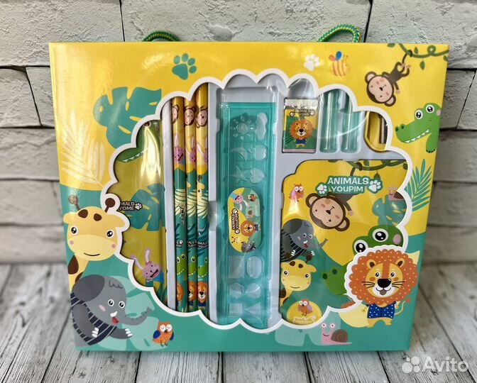 Новый детский набор канцелярских товаров