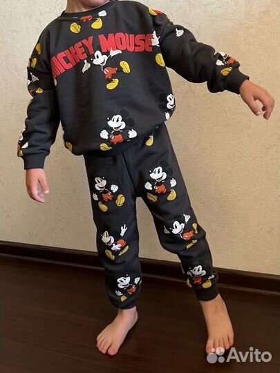 Костюм детский новый