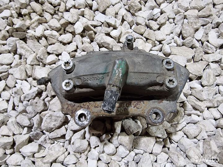 Суппорт задний левый Mercedes-Benz CLS 219