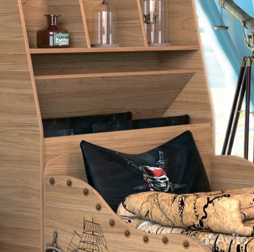 Кровать односпальная Корсар-3-1 с изголовьем