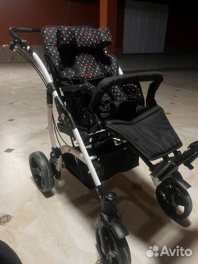 Коляска для детей с дцп