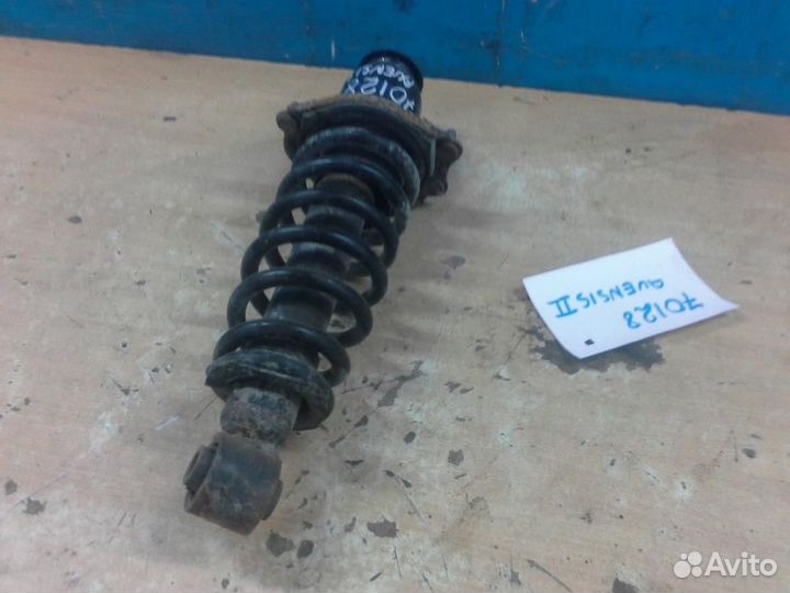 Амортизатор задний Toyota Avensis II 2003-2008