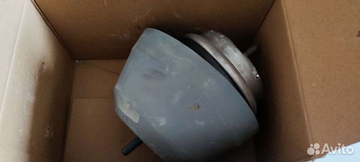 Опора двигателя Ауди а6 с5