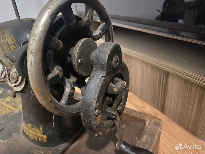 Швейная машина