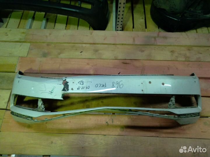 Передний бампер Volkswagen Passat 2015