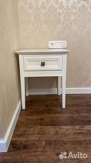 Тумба прикроватная массив