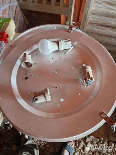 Люстры и светильники бу