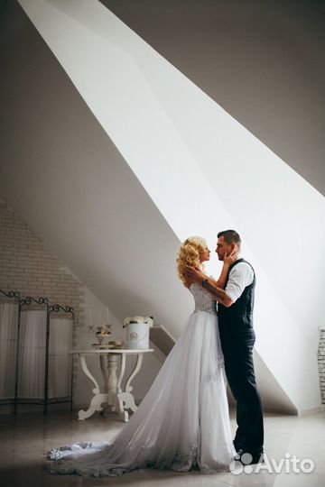 Свадебная фотосессия в студии 220 залов