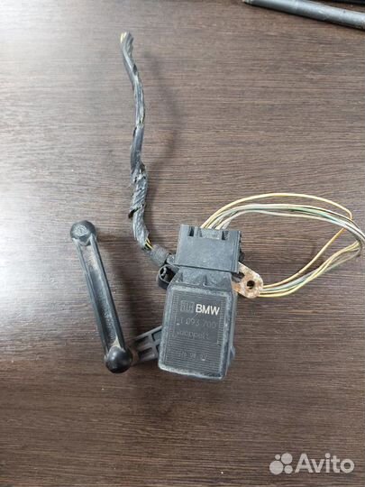 Датчик дорожного просвета задний правый Bmw X5 E53