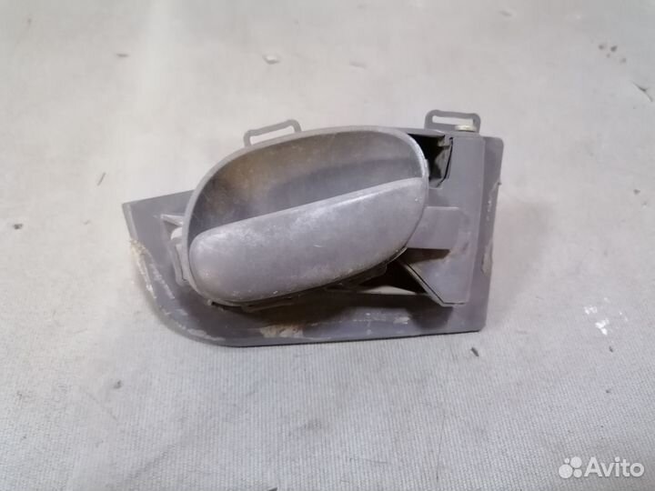 Ручка двери правой внутренняя Peugeot 206 1998-12