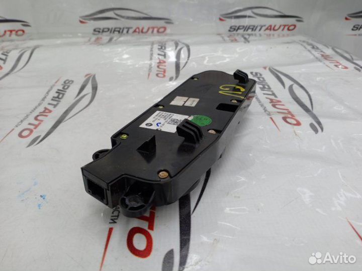 Блок управления сиденьем передний правый Genesis