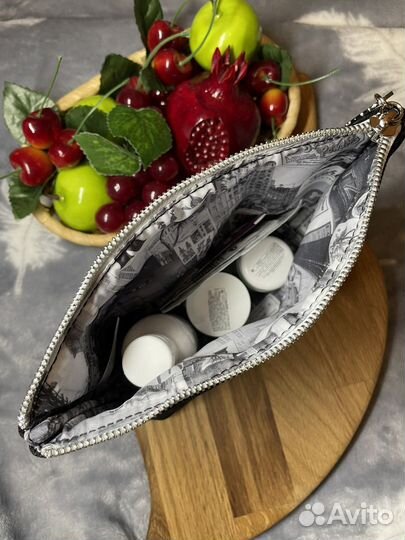 Kiehls Набор #8 в фирменной косметичке