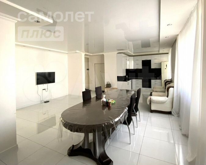 3-к. квартира, 120 м², 6/9 эт.