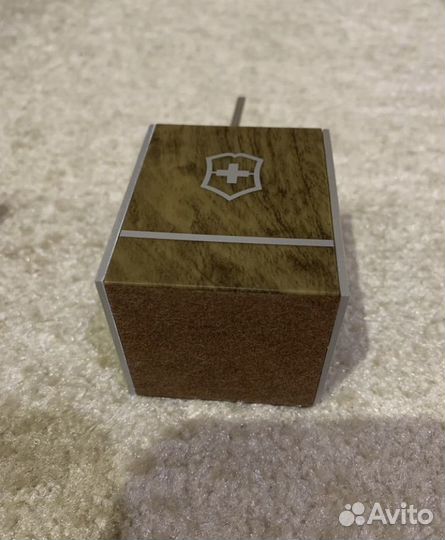 Подставка для складных ножей Victorinox