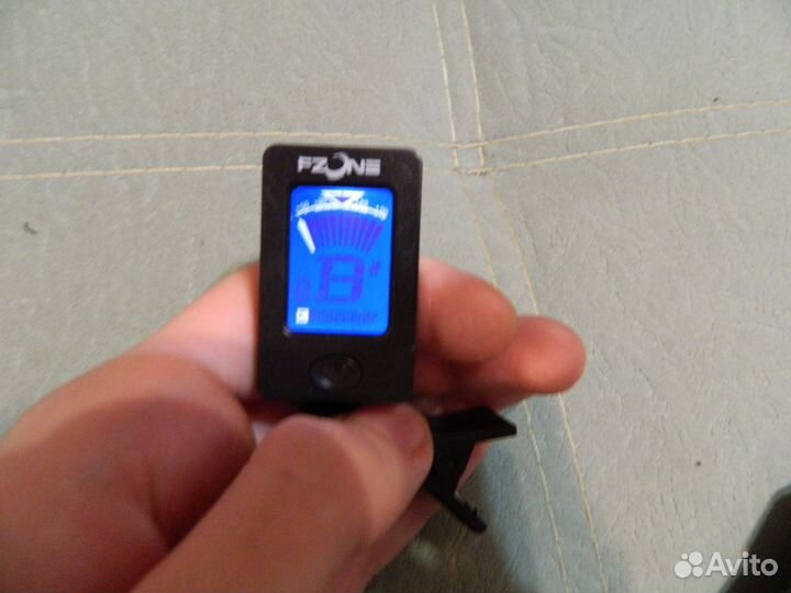 Гитарный тюнер