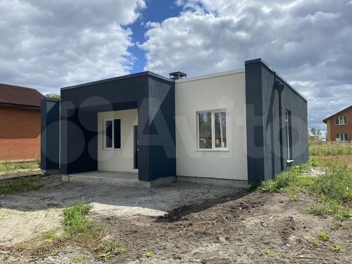 Коттедж 108 м² на участке 7,5 сот.