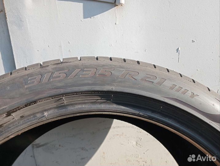 Pirelli P Zero PZ4 315/35 R21 111Y