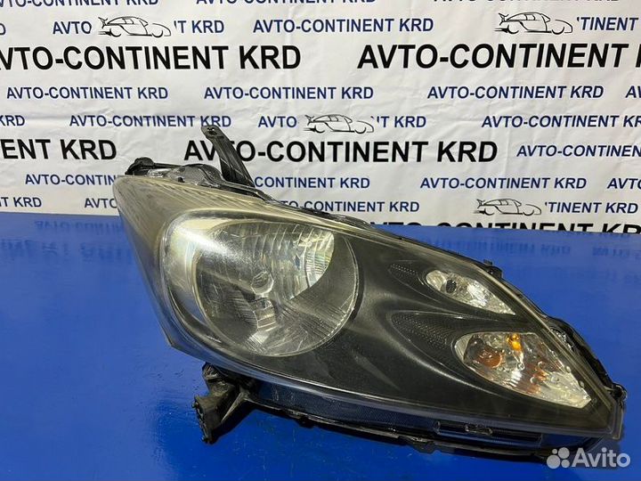 Фара правая Honda Freed GB3 L15A