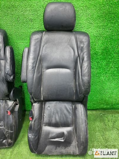 Кресло левое toyota harrier