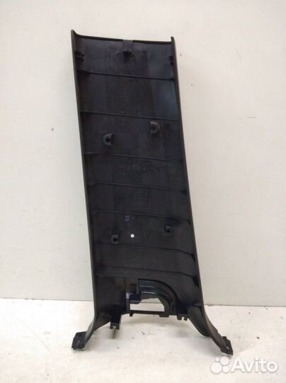 Обшивка стойки правая Lexus Lx 3 2016